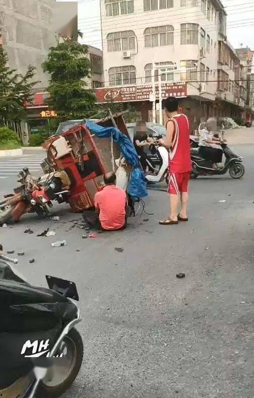 石家庄交通事故最新爆料,多车连环相撞，现场情况紧急！